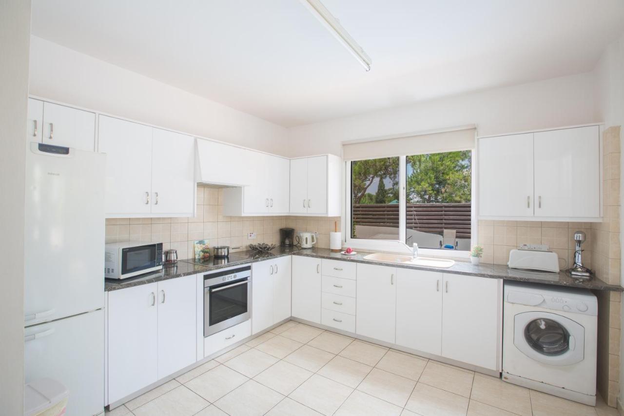 פרוטאראס Mandali Villa מראה חיצוני תמונה